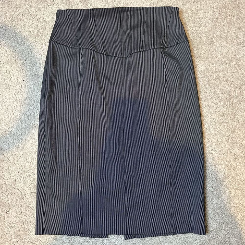 Express Design Studio Women's Black Straight Pencil Knee Length Skirt Size 8